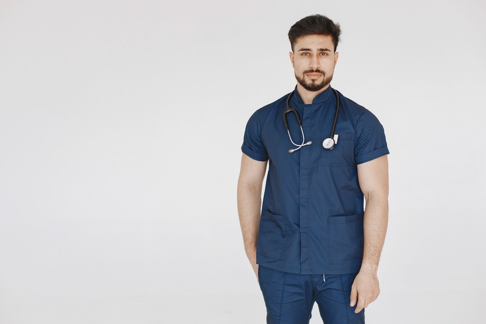 Dr. Mateo Valdés