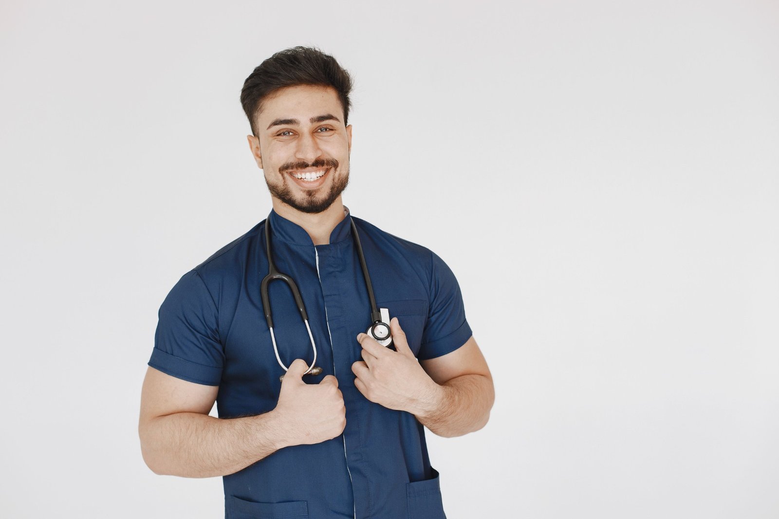 Dr. Mateo Valdés